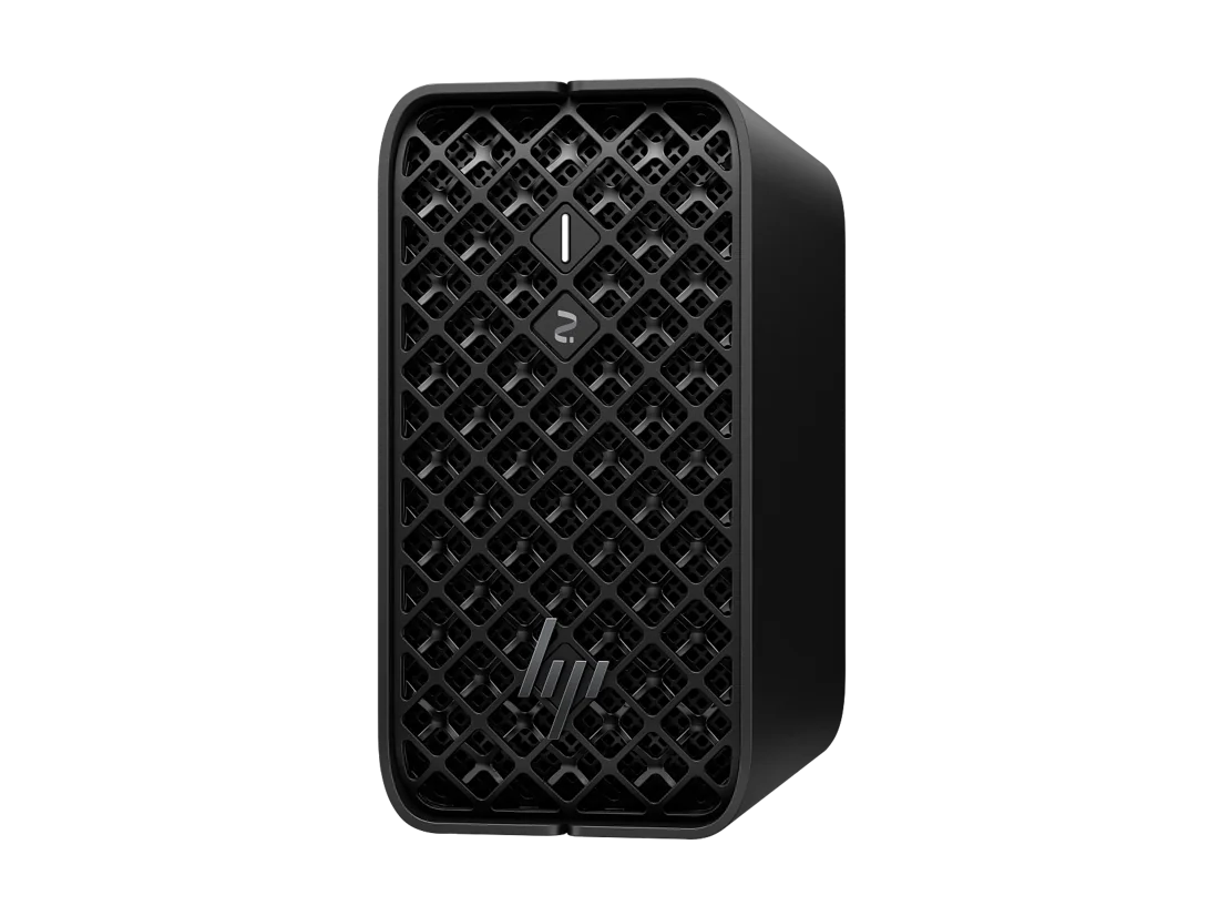 HP Z2 Mini G1a — HP Z2 Mini G1a, Jet Black; önden açılı dikey görünüm. Bellek ve SSD kapasitesi dış görünümden ayırt edilmez.
